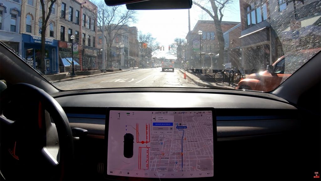 Montag Kompakt: Grüner im Streetscooter-Lala-Land, Tesla und der Autopilot FSD Beta 3 (Video), D1 ein Ripp-Off vom ID.3, MINI Vision Urbanaut macht Spracheindruck